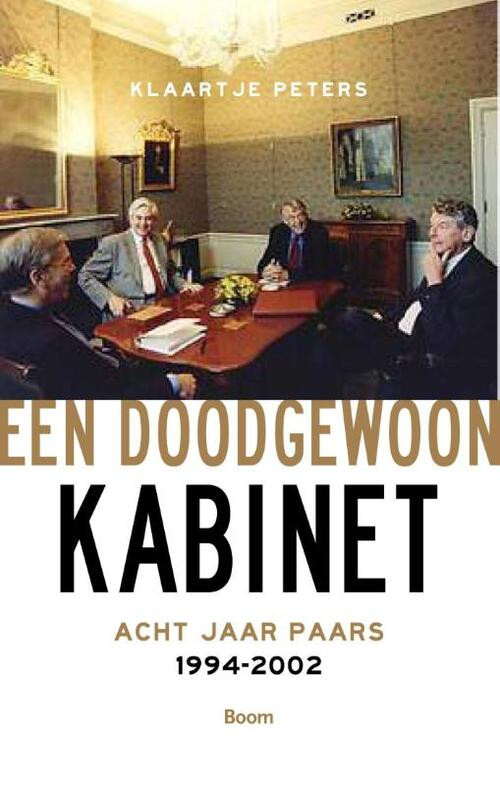Een doodgewoon kabinet -  Klaartje Peters (ISBN: 9789461056818)