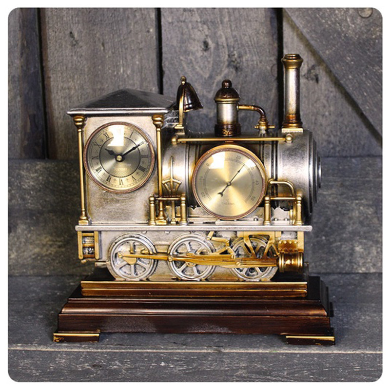Часы Locomotive Clock