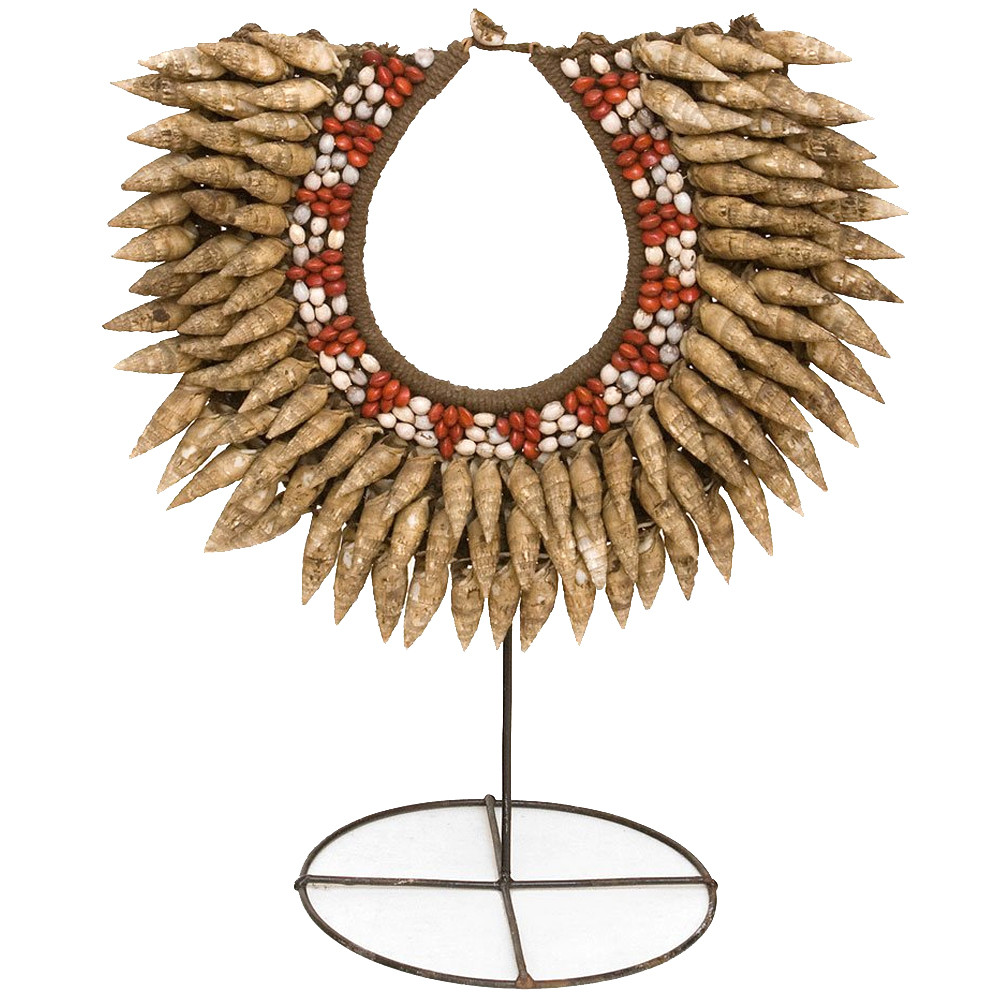 Этническое ожерелье из ракушек на подставке Ethnic Necklace Sharp Shells