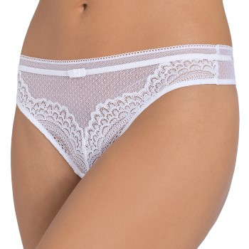 Triumph Beauty-Full Darling String * Actie *