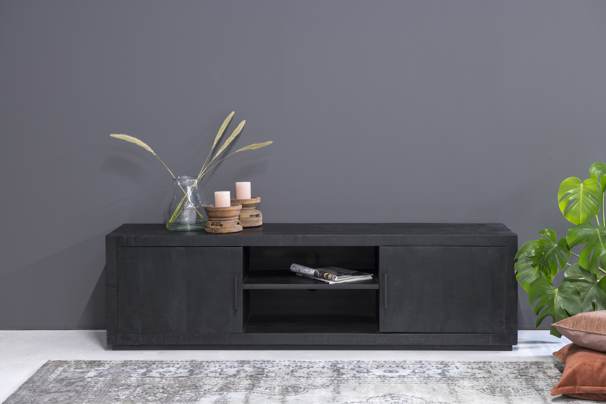 Zwart tv meubel Jaxx | 150 cm