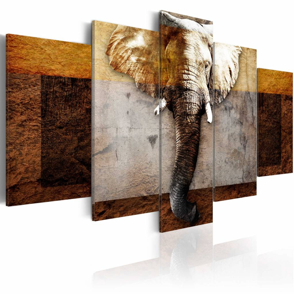 Schilderij - De kracht van Afrika (Olifant), print op echt Italiaans canvas , wanddecoratie, 5luik , beige bruin, Eyecatcher