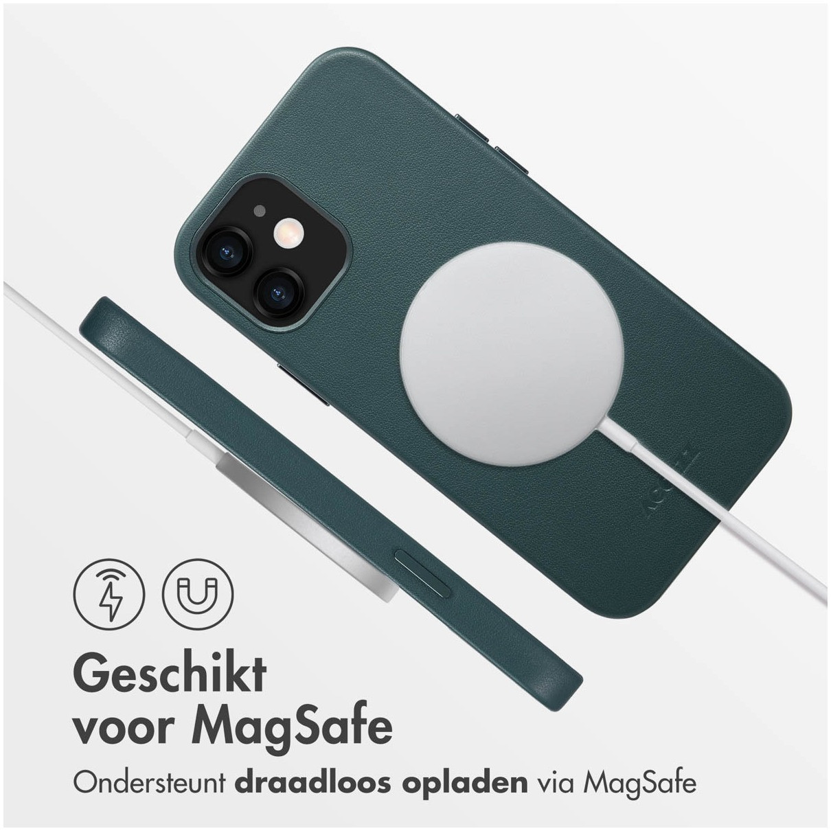 Accezz MagSafe Leather Backcover iPhone 12 (Pro) Telefoonhoesje Groen