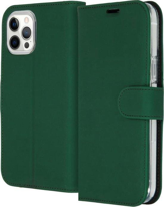 Accezz Wallet Softcase Bookcase iPhone 12 Pro Max Telefoonhoesje Groen