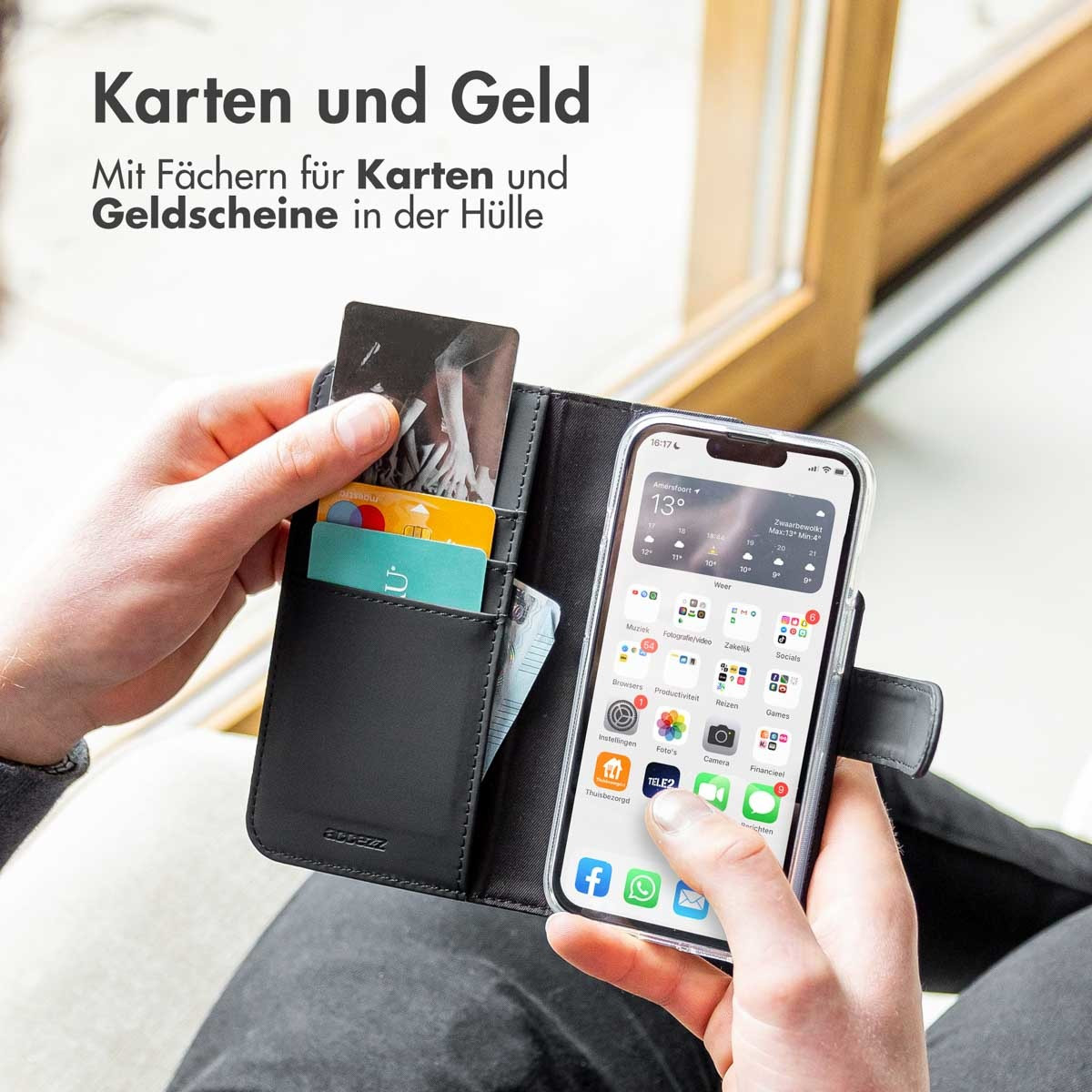 Accezz Wallet Softcase Bookcase iPhone 15 Pro Telefoonhoesje Zwart