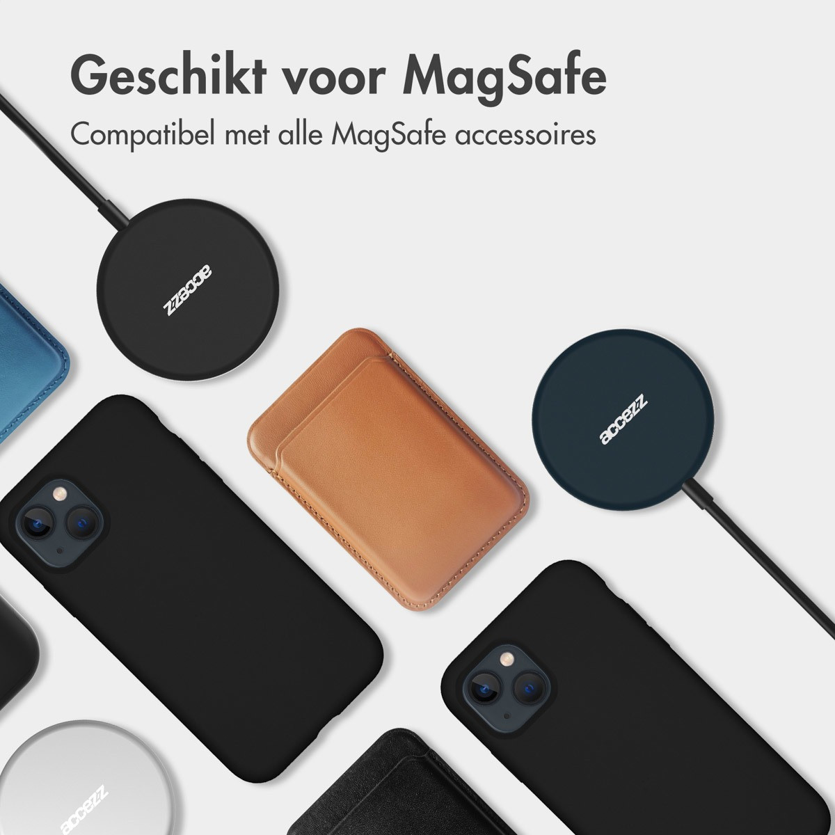 Accezz Liquid Silicone Backcover met MagSafe iPhone 15 Pro Max Telefoonhoesje Zwart