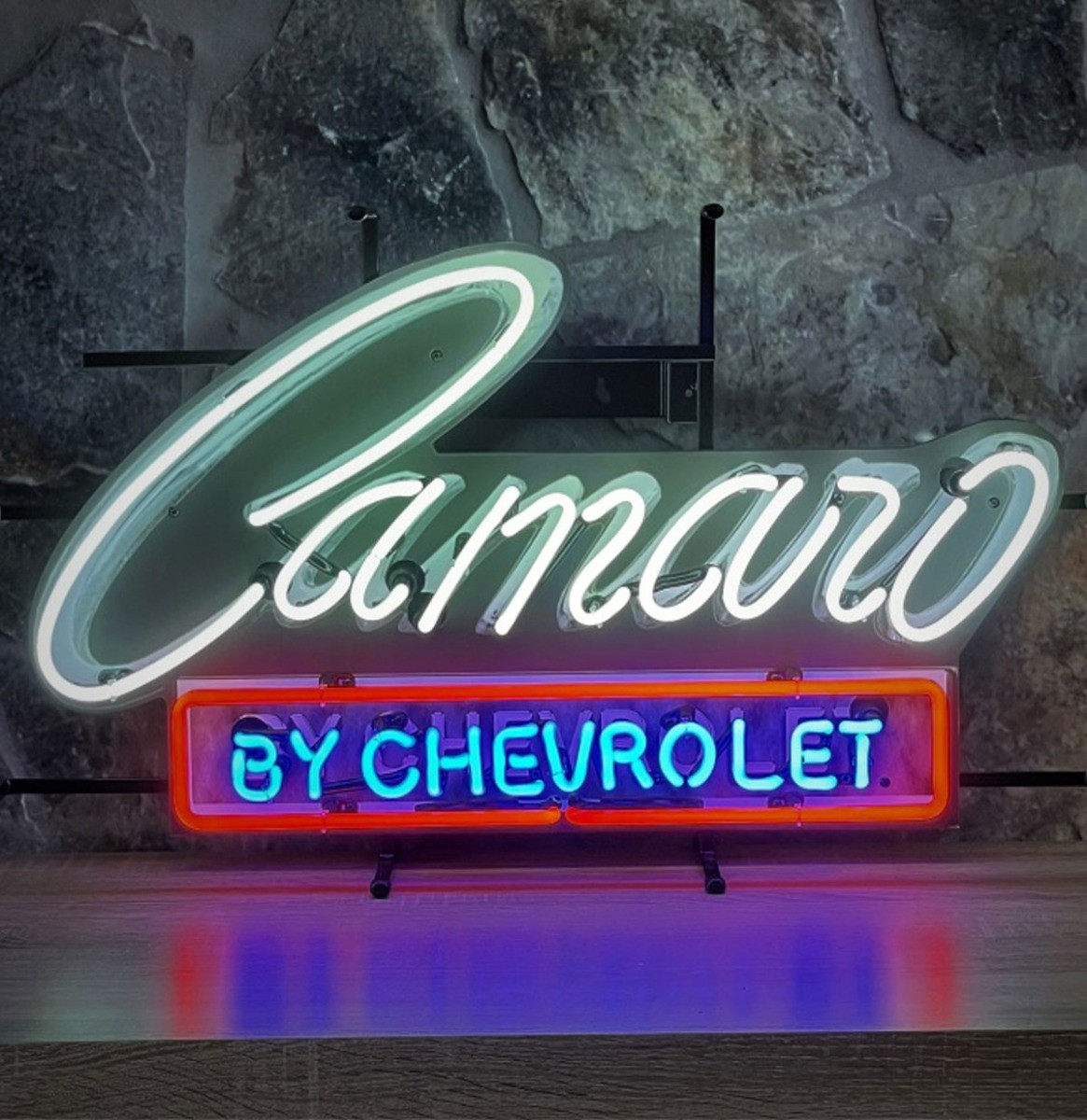Camaro by Chevrolet Neon Verlichting Met Achterplaat 70 x 42 cm