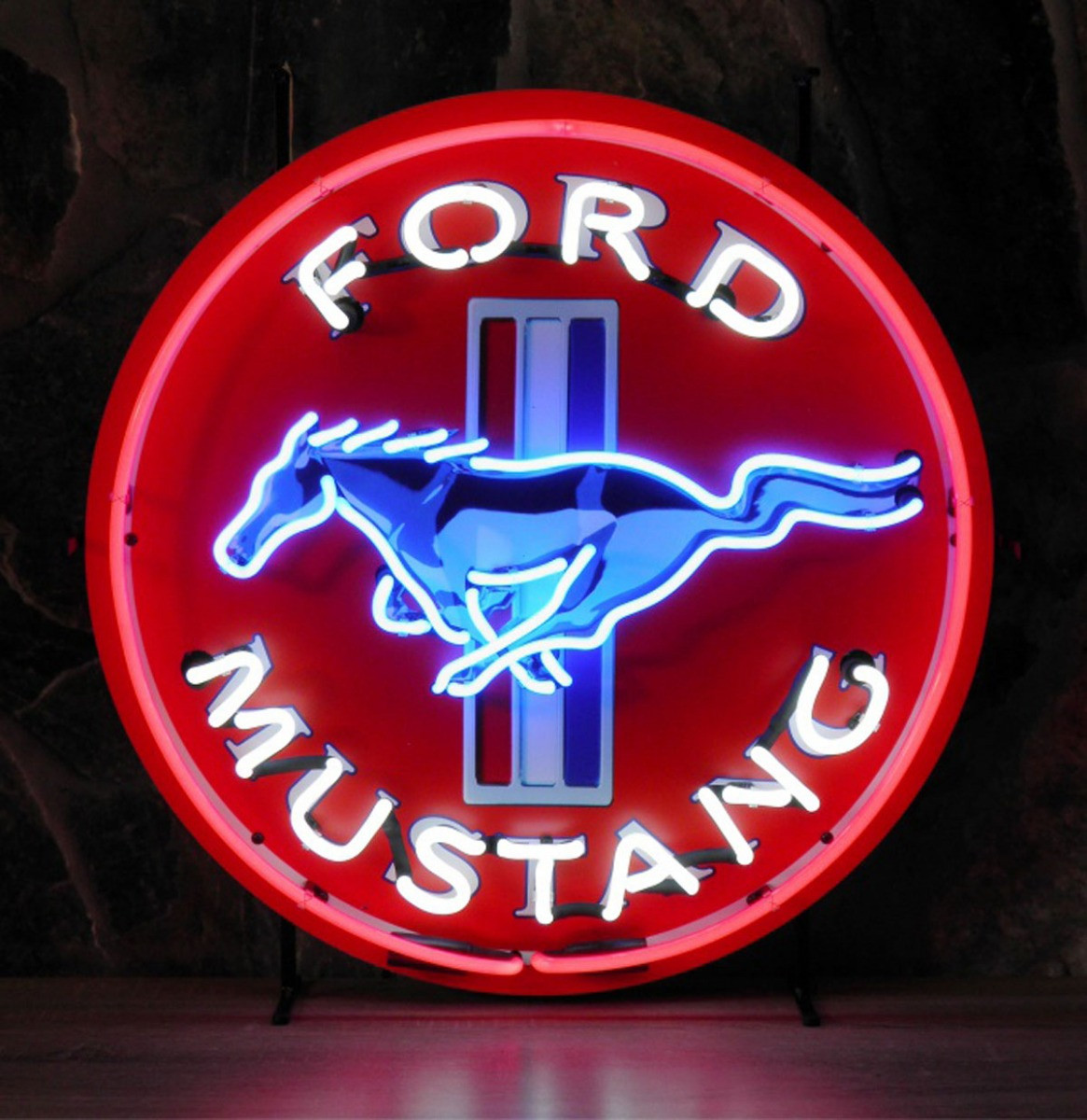 Ford Mustang Neon Verlichting Blauwe Paard 65 x 65 cm