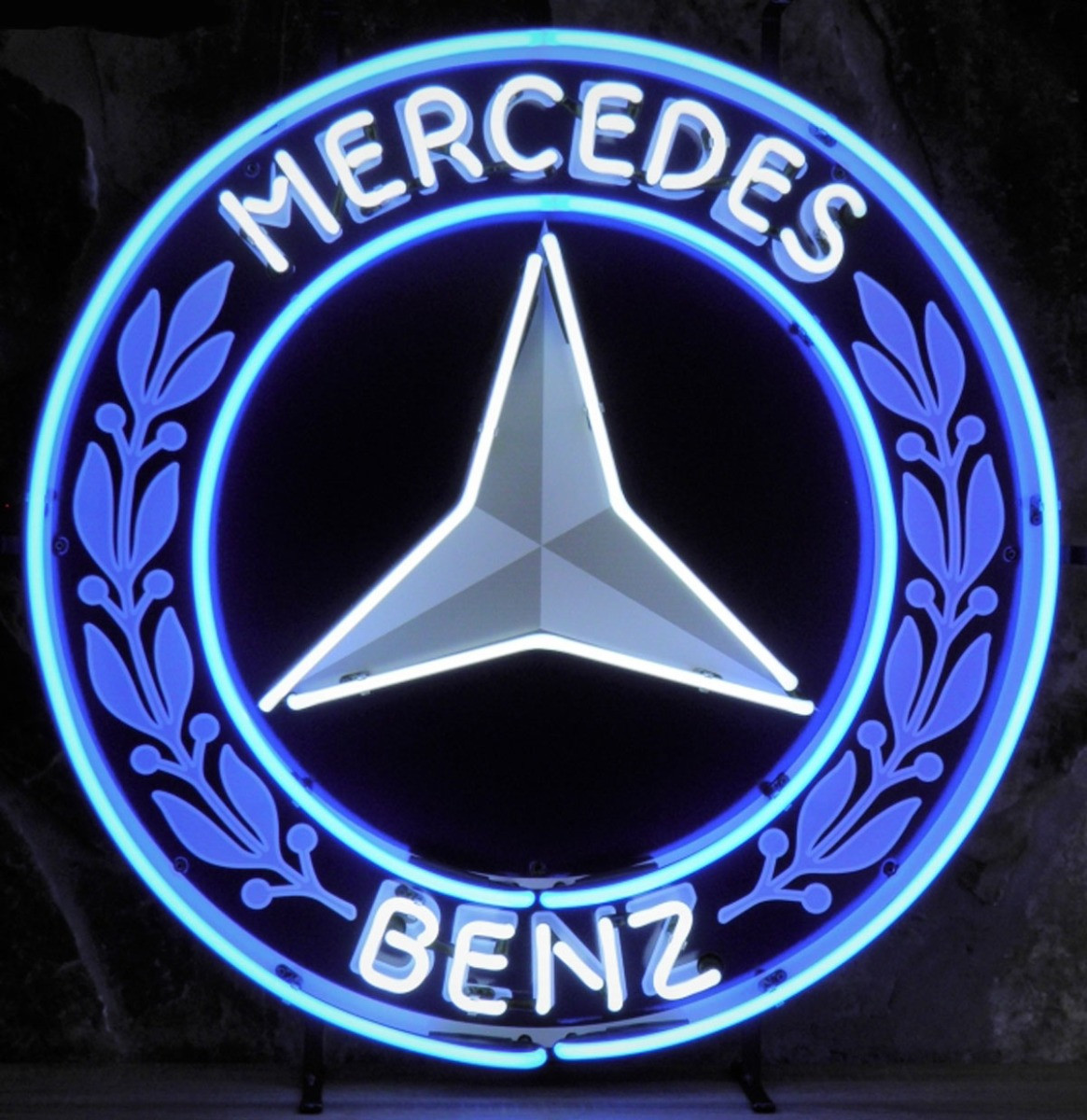 Mercedes-Benz Logo Neon Verlichting 65 x 65 cm
