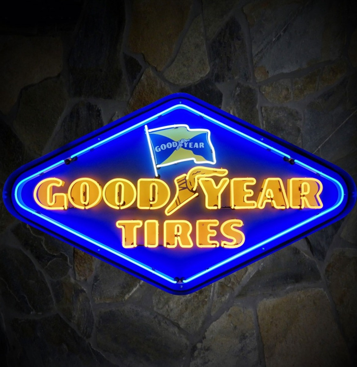 Goodyear Tires Neon Verlichting XL In Metalen Behuizing - 152 x 52 cm