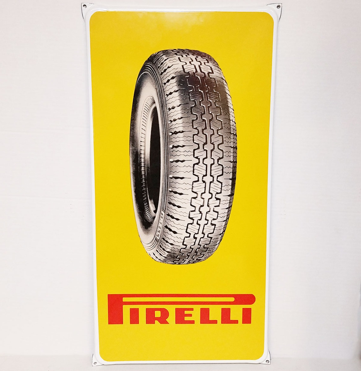 Pirelli Tyre Emaille Bord - 60 x 30cm