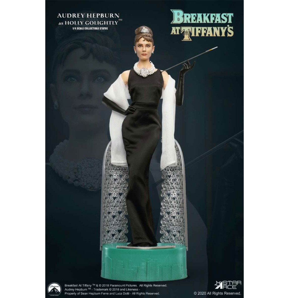Breakfast at Tiffany&apos;s: Deluxe Audrey Hepburn 1:4 Scale Beeld