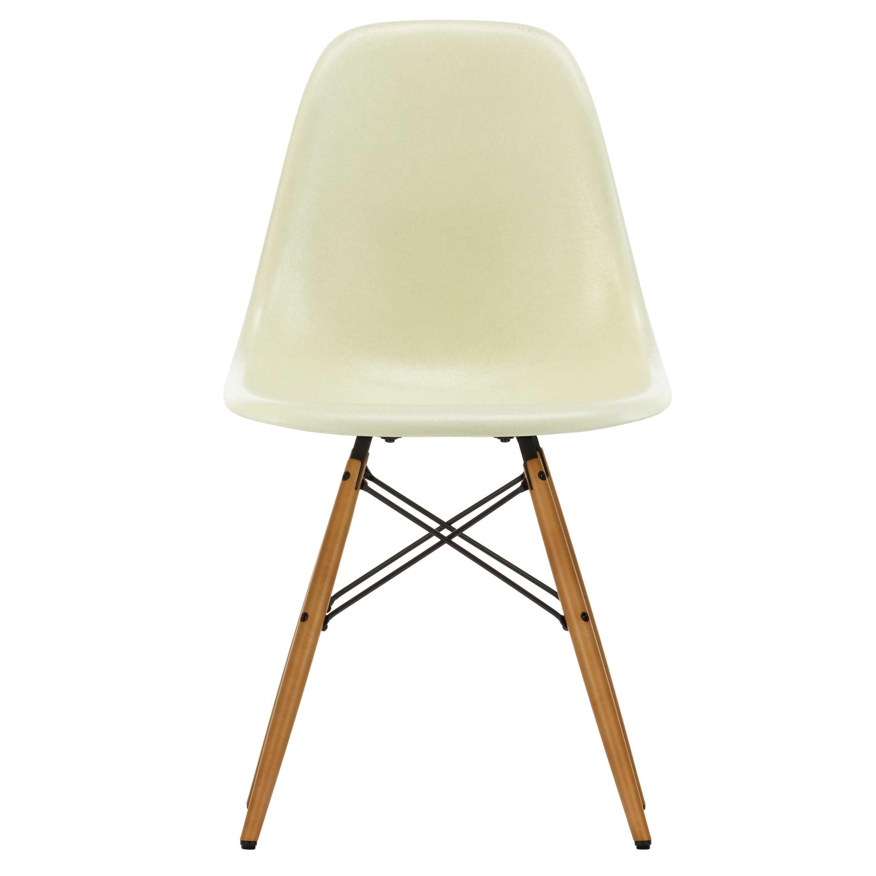 Vitra Eames Fiberglass Chair DSW