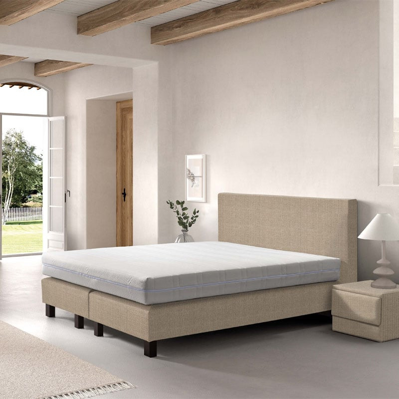 2-Persoons Boxspring Cloud Chill - Beige 180x200 cm - Pocketvering - Inclusief Topper - Dekbed-Discounter.nl