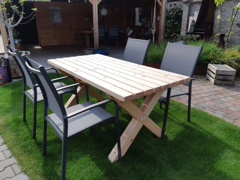 Tuintafel met kruispoot | Douglas hout 200 cm Gemonteerd