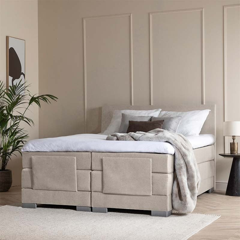 Elektrisch Verstelbare 2-Persoons Boxspring Julia - Beige 160x210 cm - Pocketvering - Inclusief Topper - Dekbed-Discounter.nl