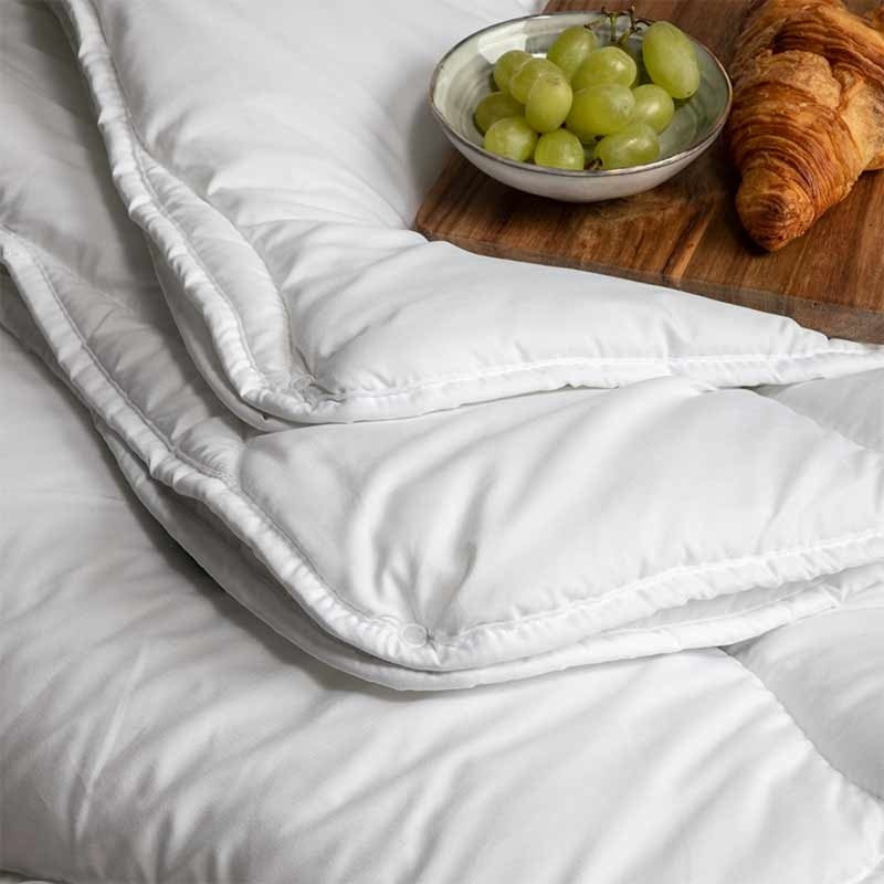 4 seizoenen Dekbed Luna Bedding - 140x200 cm (Eenpersoons) - Luna Bedding - 500 gr (200 gr + 300 gr) - Dekbed-Discounter.nl