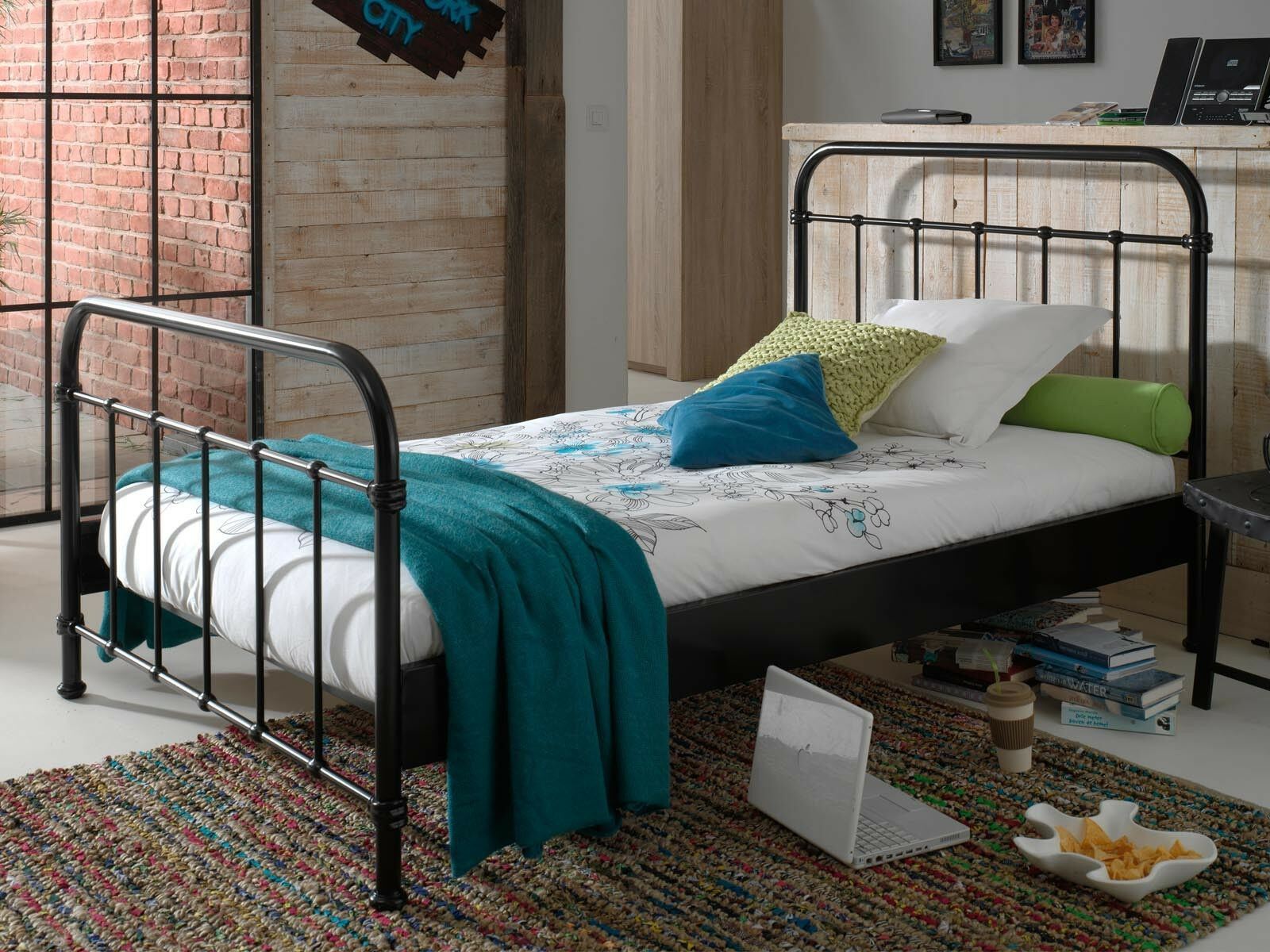 Bed BROOKLYN 120x200 cm zwart