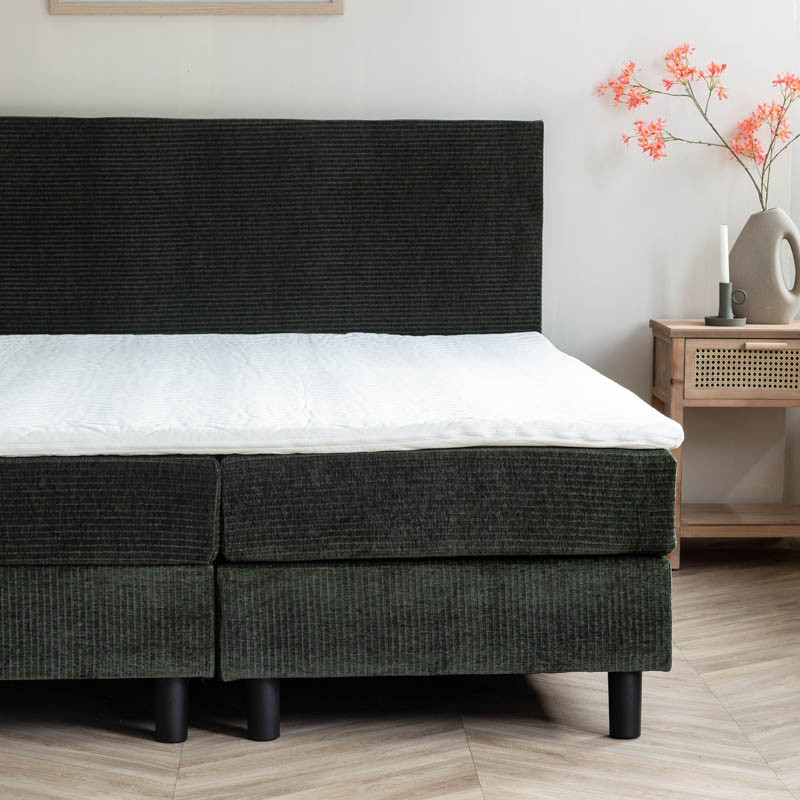 2-Persoons Boxspring Julia Rib - Olijfgroen - 180 x 200 cm - Groen 180x200 cm - Pocketvering - Inclusief Topper - Dekbed-Discounter.nl