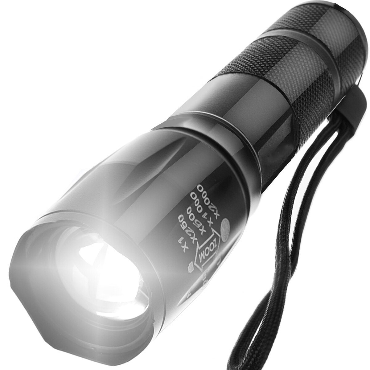 LED Zaklamp - Maxozo Xona - 300 Meter Bereik - 3000 Lumen - Zaklamp met Zoomfunctie - 4 Standen - Waterdicht - Ultrakrachtige Militaire Zaklamp - Incl. Oplader - Aluminium