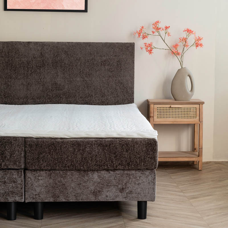 2-Persoons Boxspring Julia Animal Fur - 180 x 200 cm - Taupe 180x200 cm - Pocketvering - Inclusief Topper - Dekbed-Discounter.nl