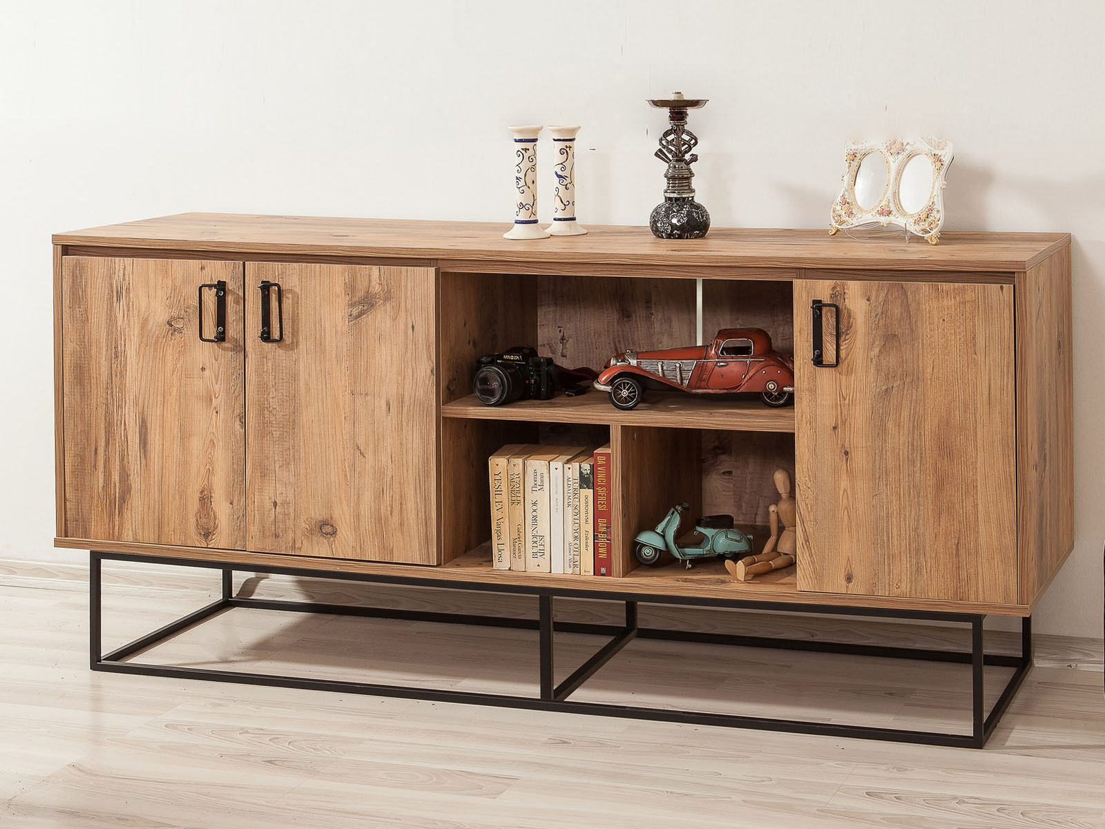 Dressoir QUANTIC 3 deuren pijnboom/zwart